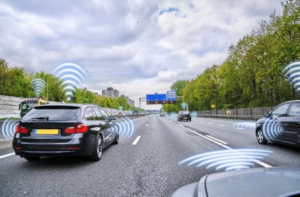 汽車使用毫米波雷達模塊圖片 汽車使用毫米波雷達模塊圖片